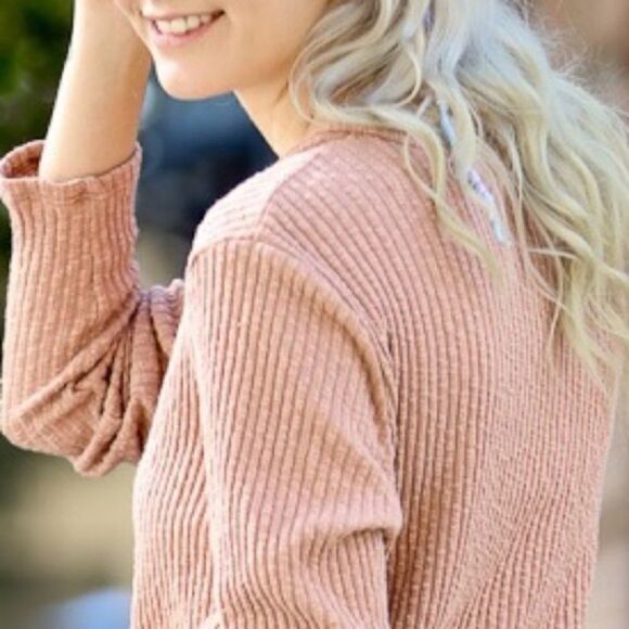 Blush Criss Cross V-Neck Top - Picture 7 of 7